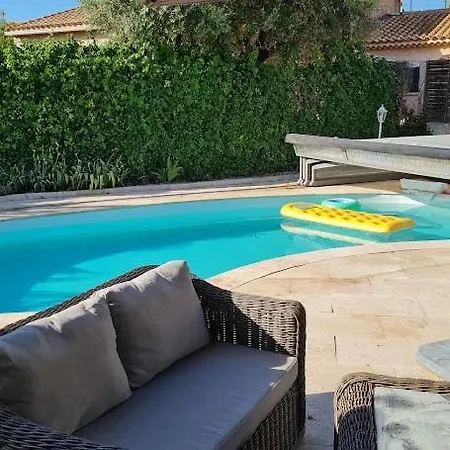 Clamart Tatil Evi *